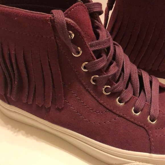 Vans Shoes - 💥 Vans fringed hi top sneakers in maroon